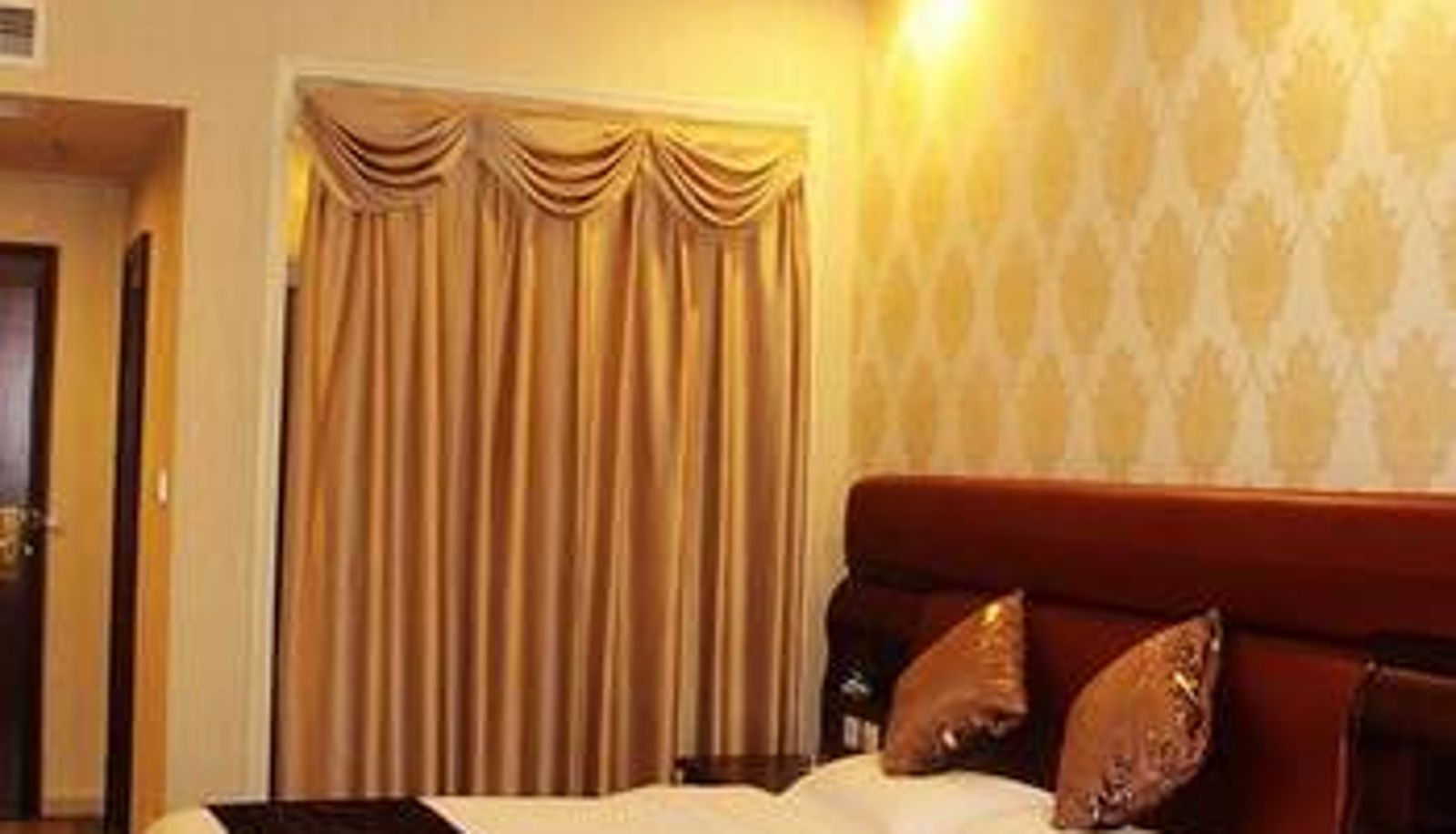 Chambre - Huangting Holiday Hotel (Wuyou District Joy City Branch)