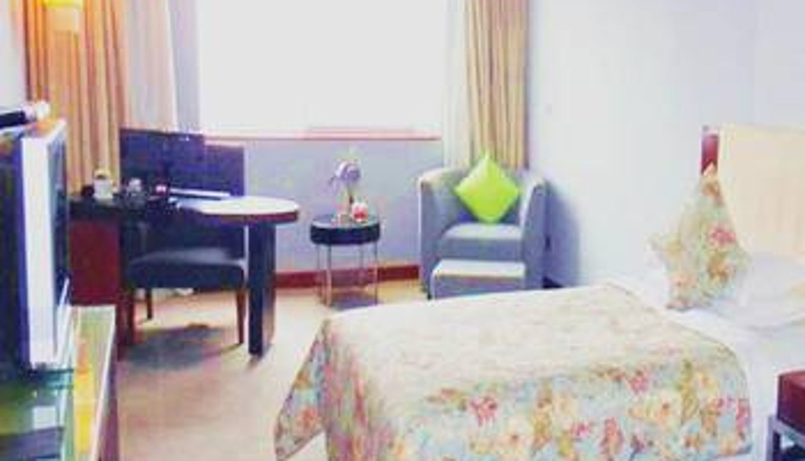 Zimmer - Tang's Hotel
