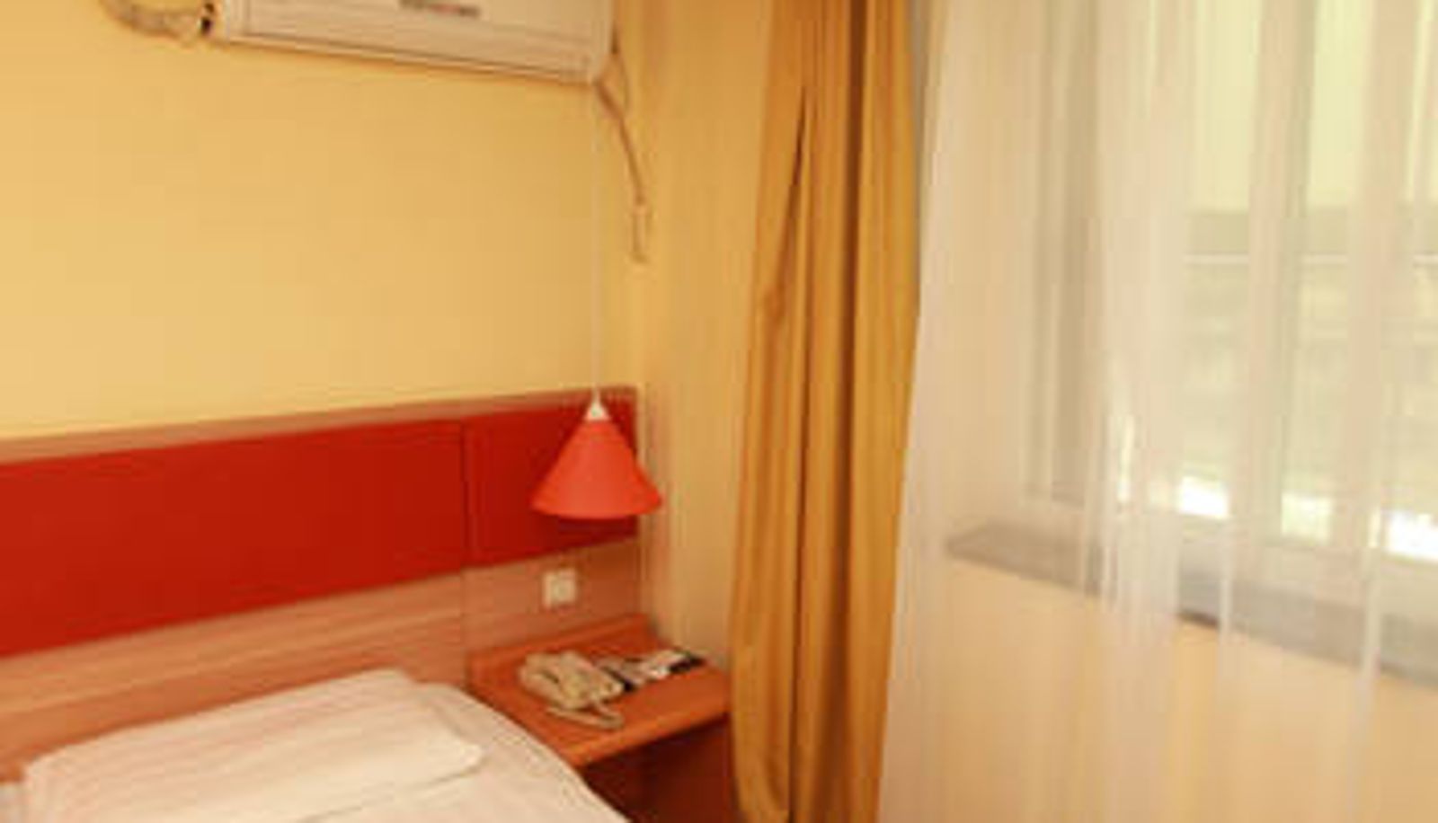 Kamer - Home Inn   Neo (Chengdu Kuanzhai Alley Fuqin Subway Station Store)