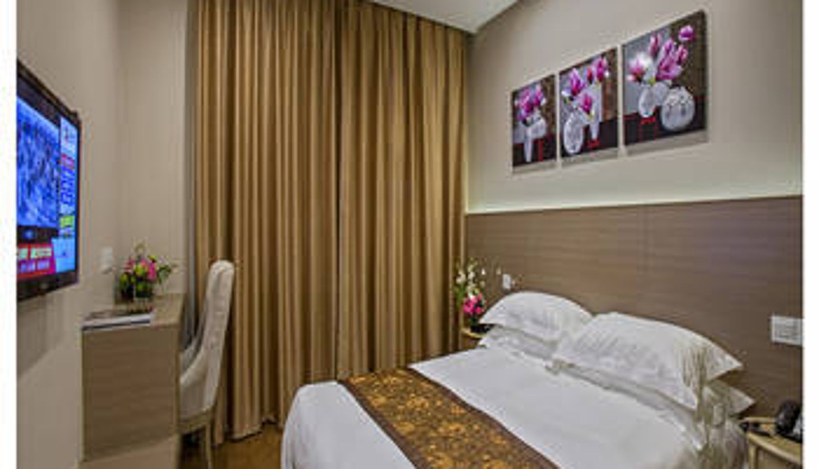 Room - Zhongshan Hotel