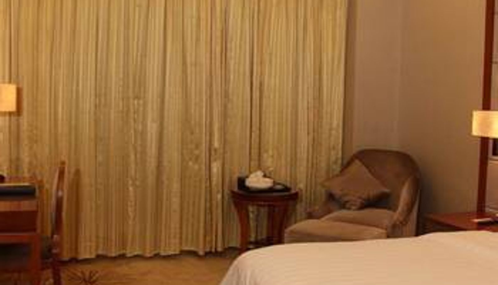 Room - Garden Hotel