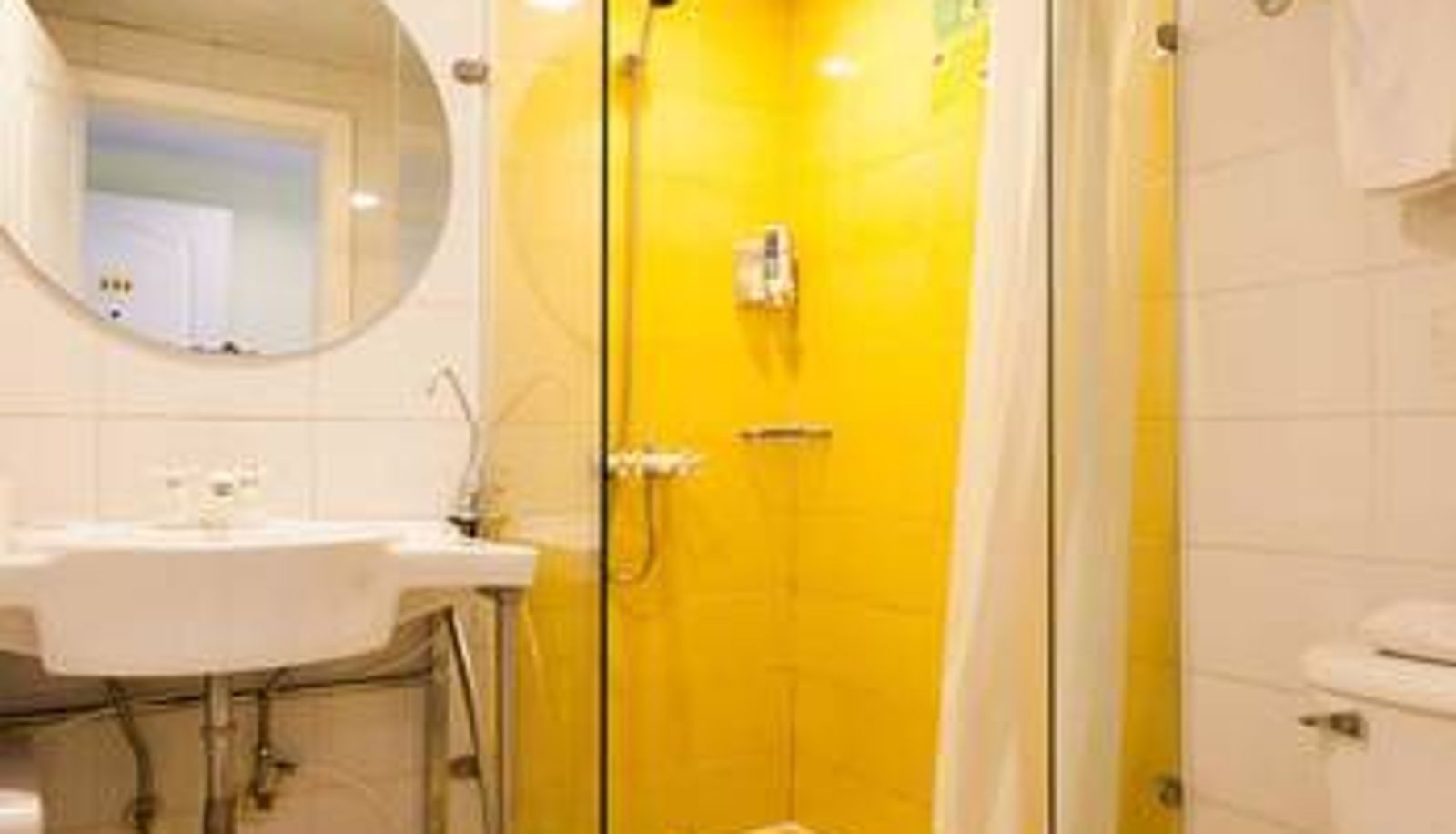 Camera - Home Inn · NEO (Beijing Chaoyang Park Chaoyang railway station store)