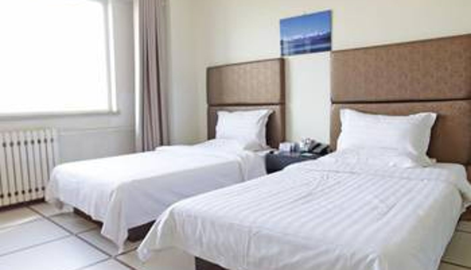 Room - Super 8 Hotel