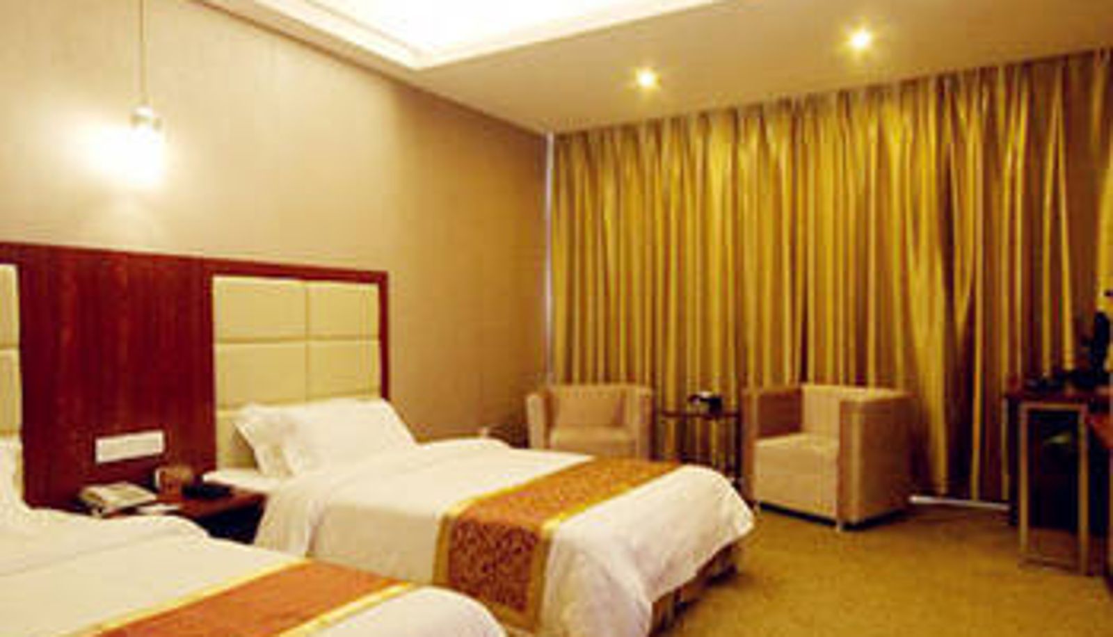 Zimmer - Mulin Hotel (Sports Center Store)