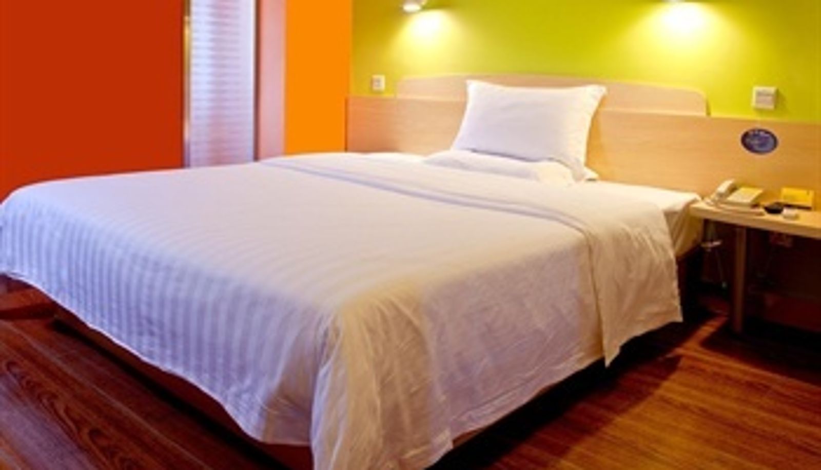 Room - Hanting (Nanchang Railway Station East Square Store)