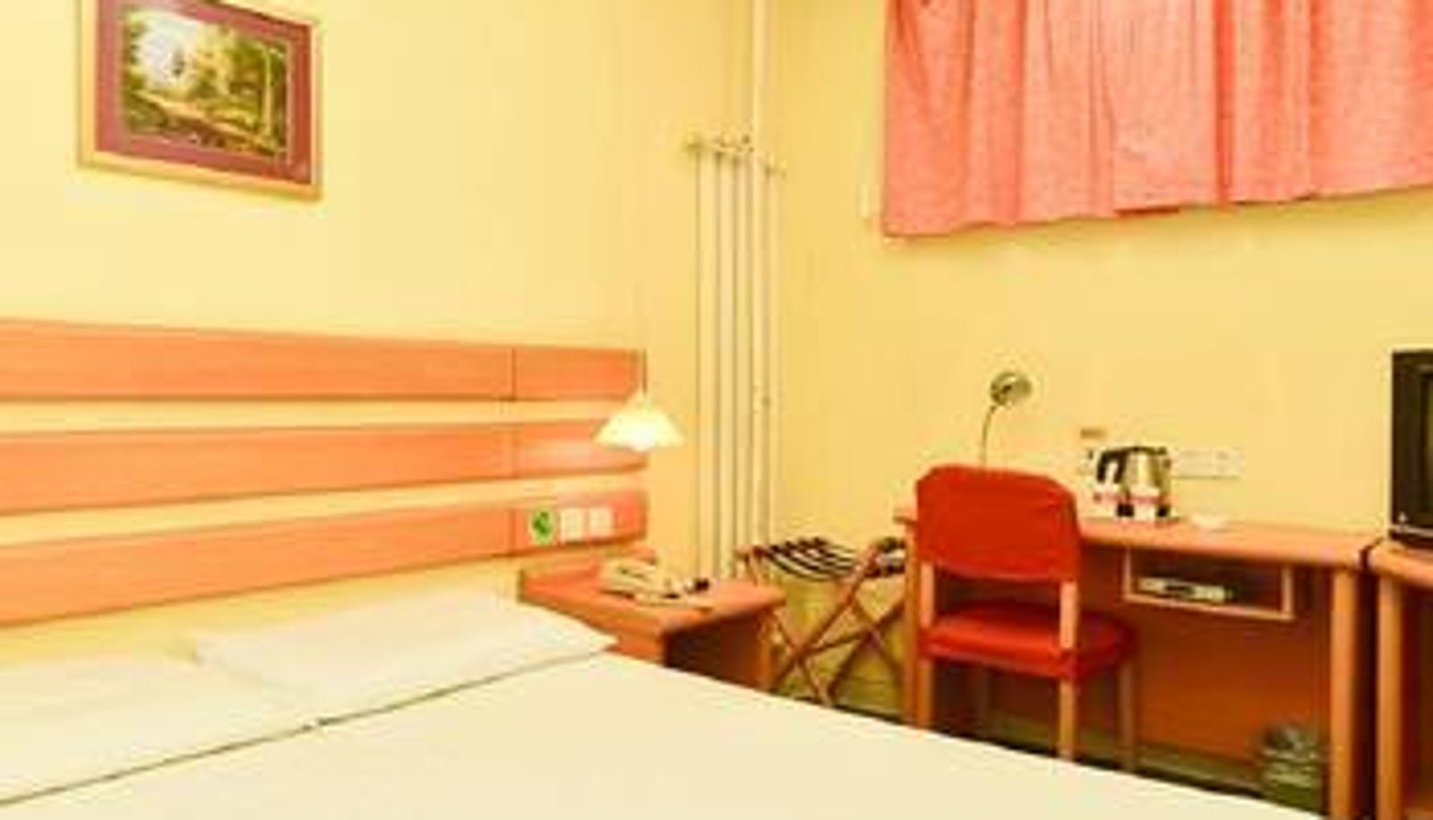 Room - Home Inn   Neo (Qingdao Taidong Pedestrian Street Taidong Subway Station Store)