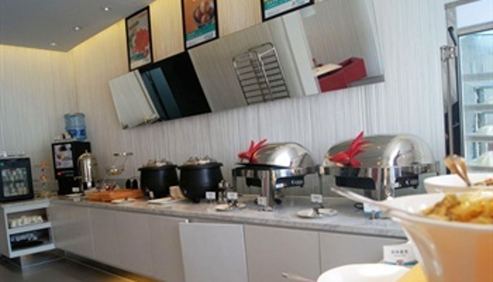 Sala de desayunos dentro del restaurante - Jinjianginn Shanghai JinshanCity beach City Beach