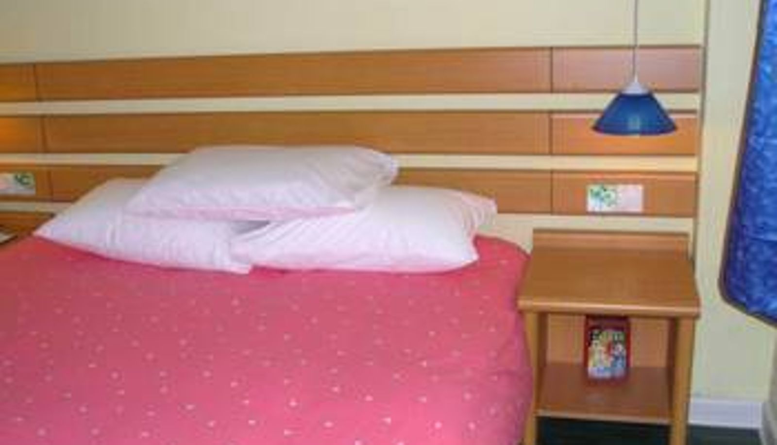 Kamer - Home Inn (Shanghai the Bund City God Temple Xiaonanmen Metro Station)