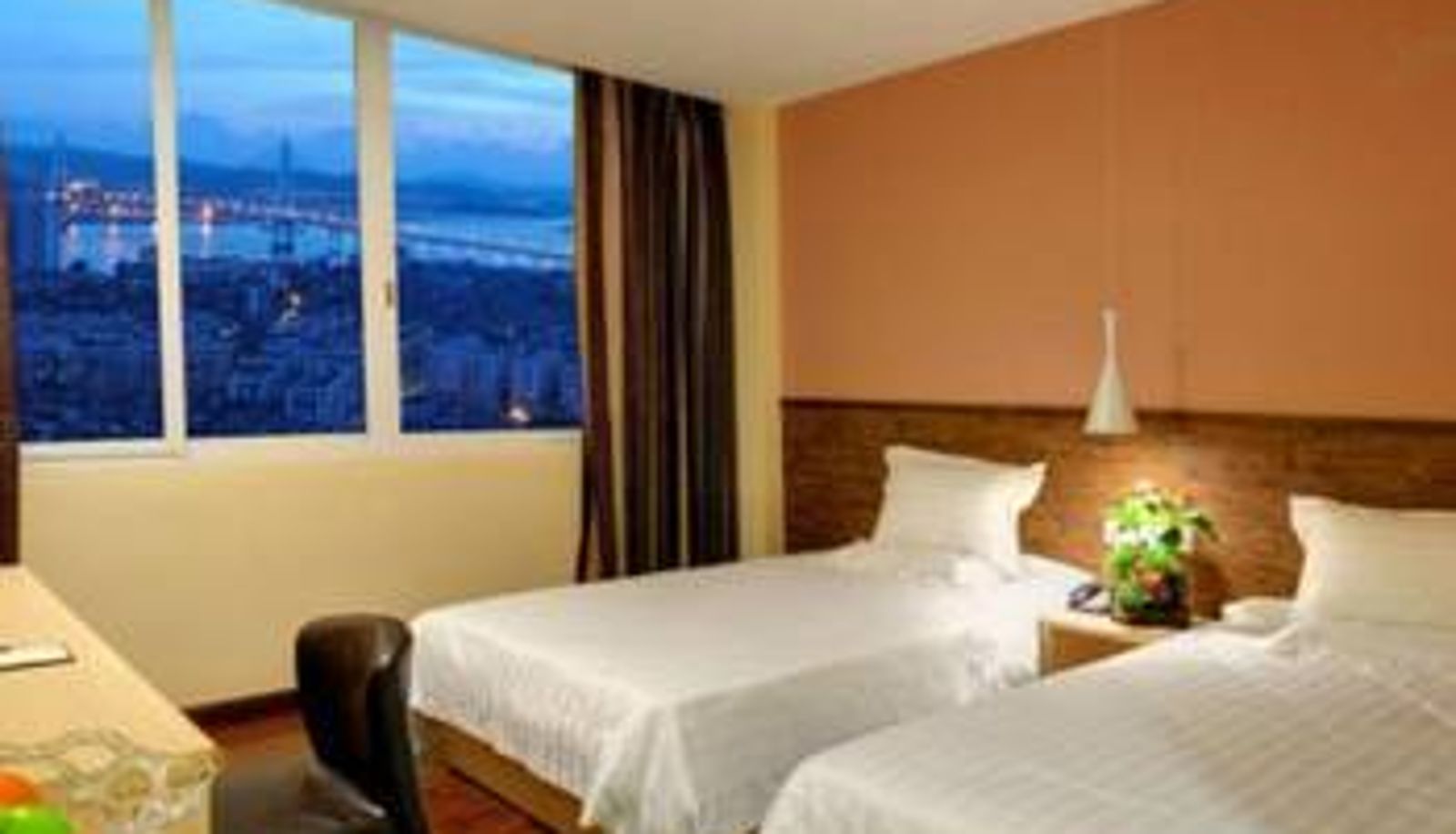 Room - Xinhua Hotel