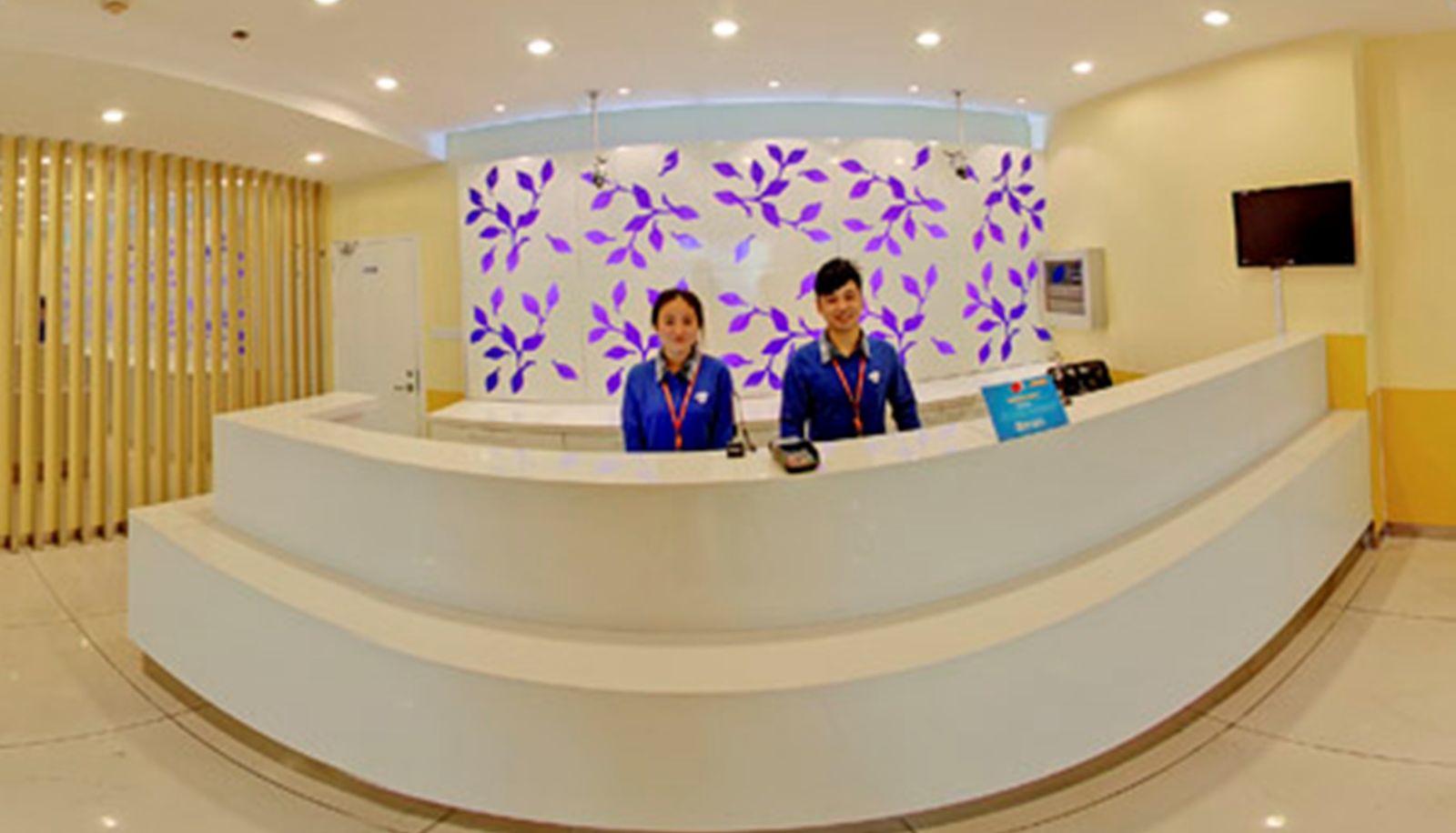 Reception - Hi Inn JingAn Temple - West Branch