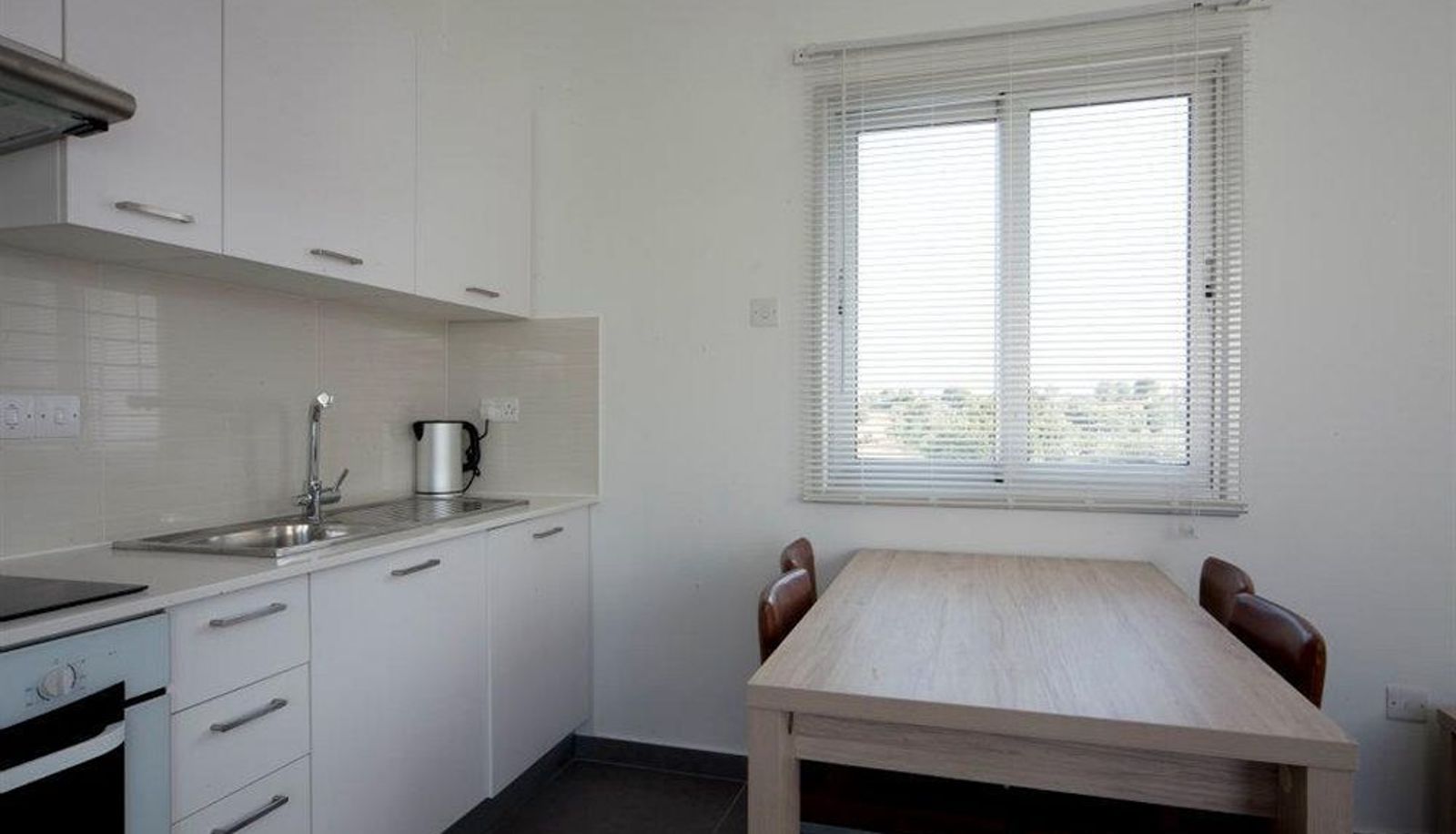 Apartamento - High View Gardens