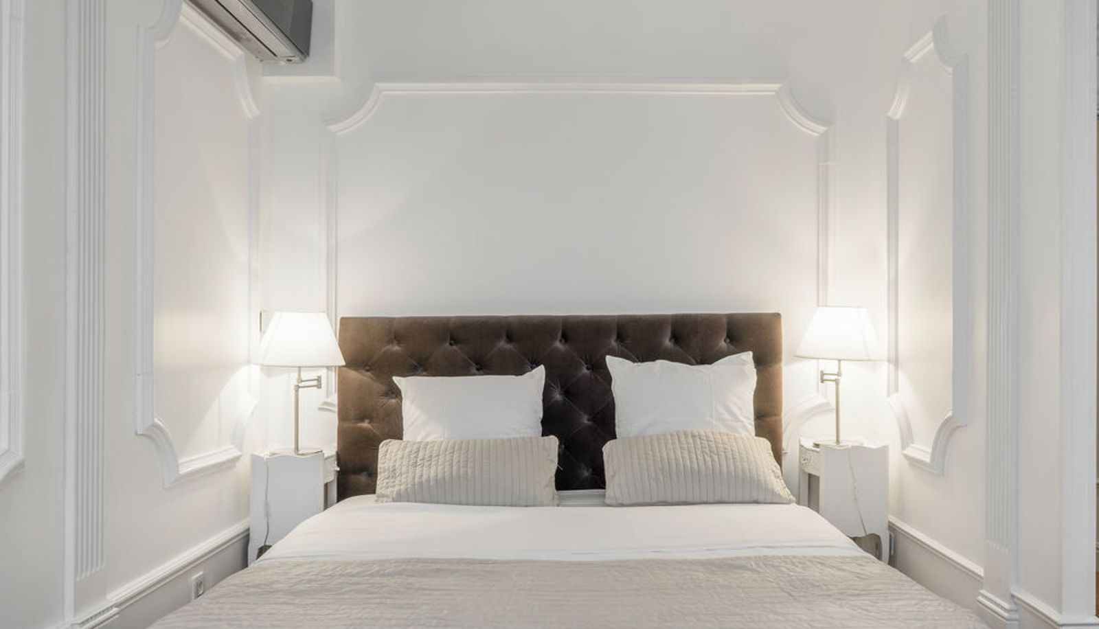 Apartament - The T. House