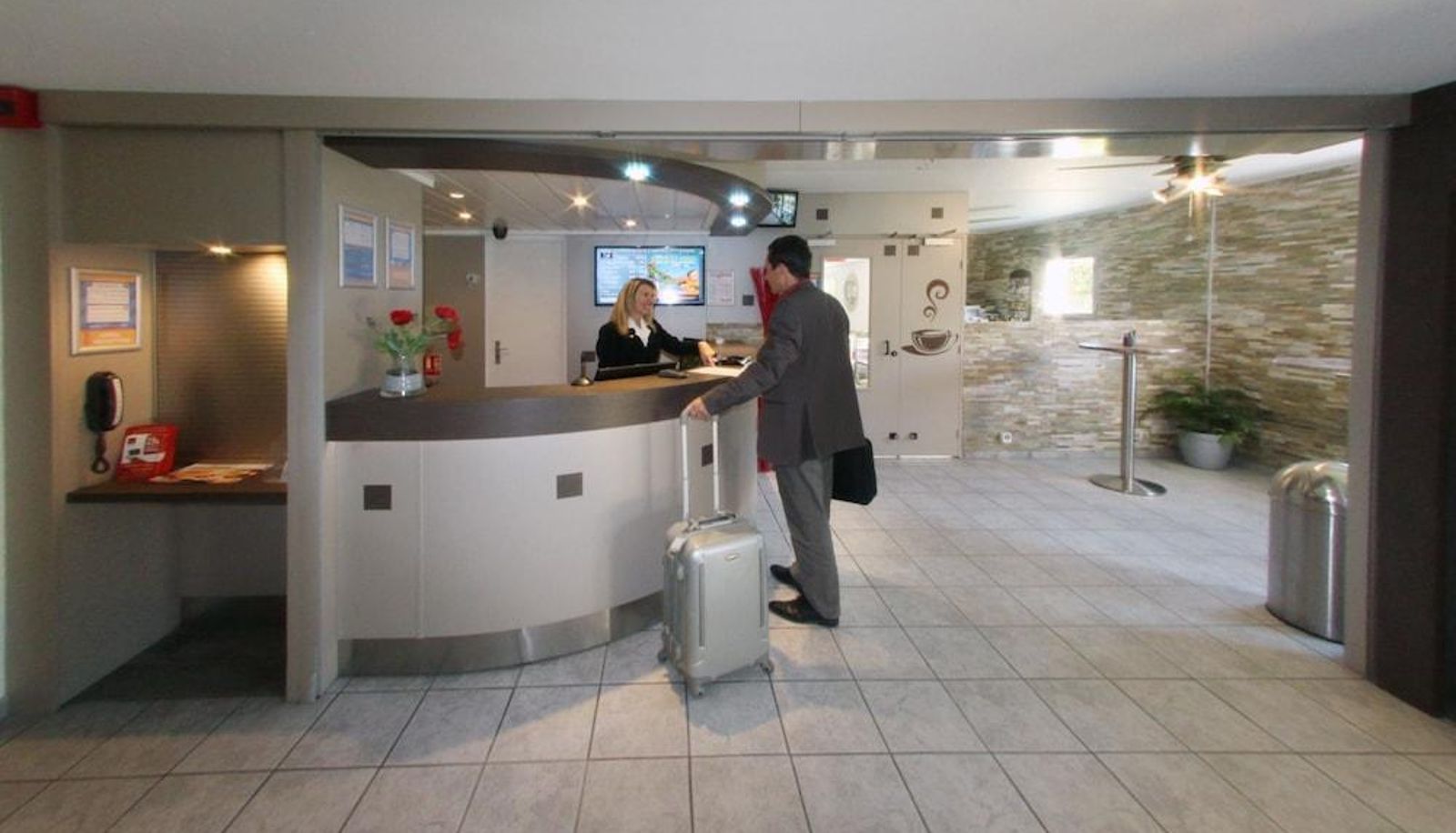 Reception - Hotel 1ère Étape
