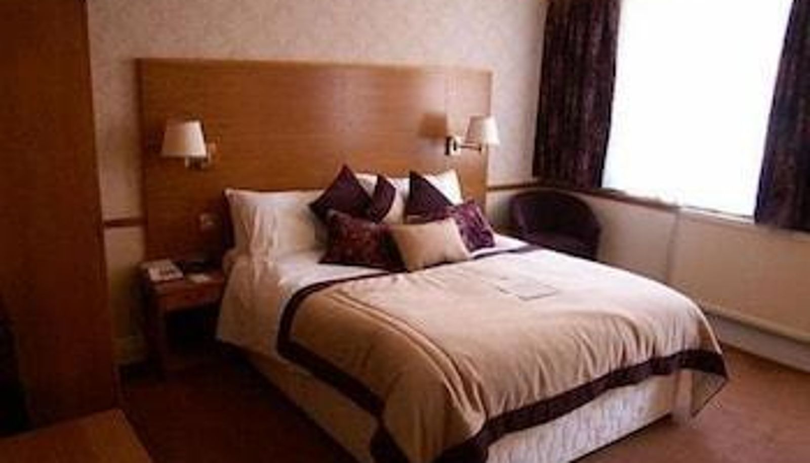 Habitación estándar - The Crescent Hotel