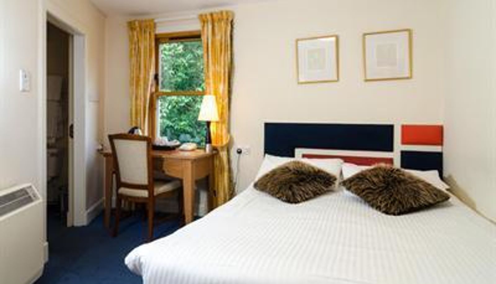 Camera - Edinburgh Lodges