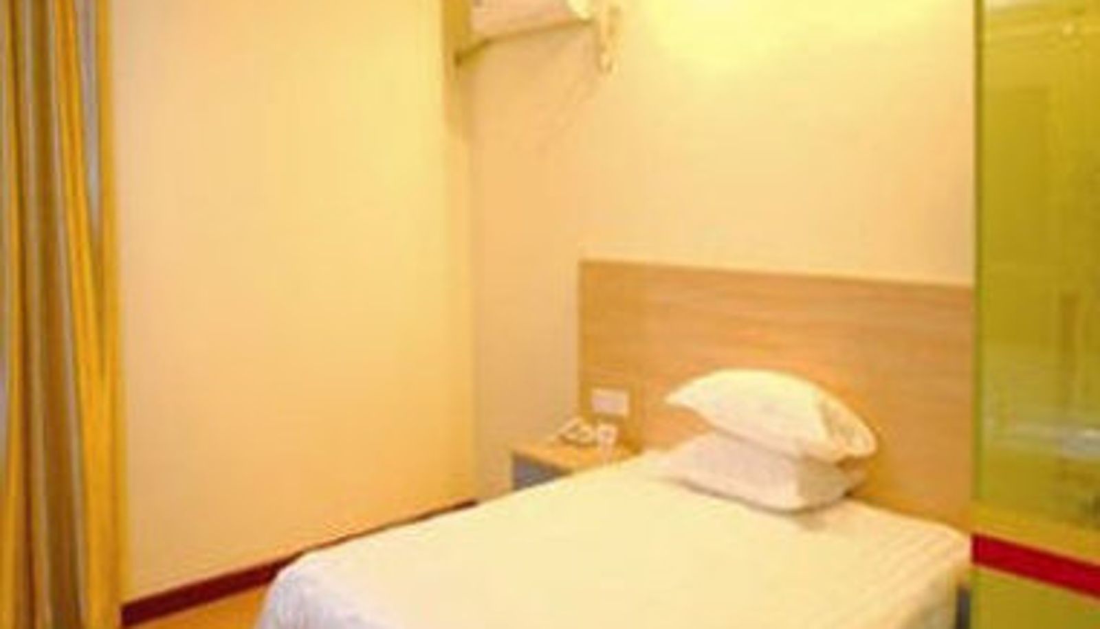 Zimmer - Super 8 Hotel Haian Railway Station Chang Jiang Dong Lu