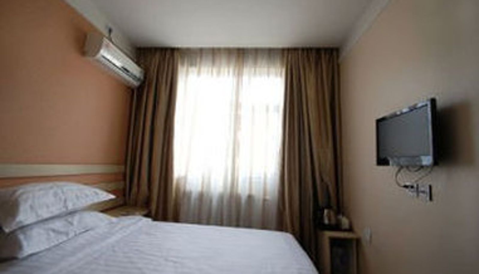 Zimmer - Super 8 Hotel Yishui Central Long Distance Bus Station