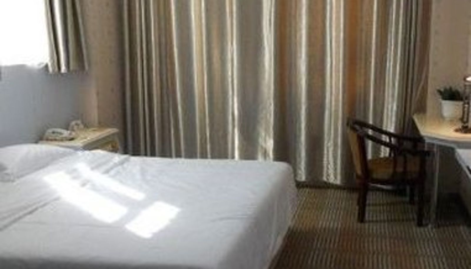 Camera - Super 8 Hotel Yining Fei Ji Chang Lu