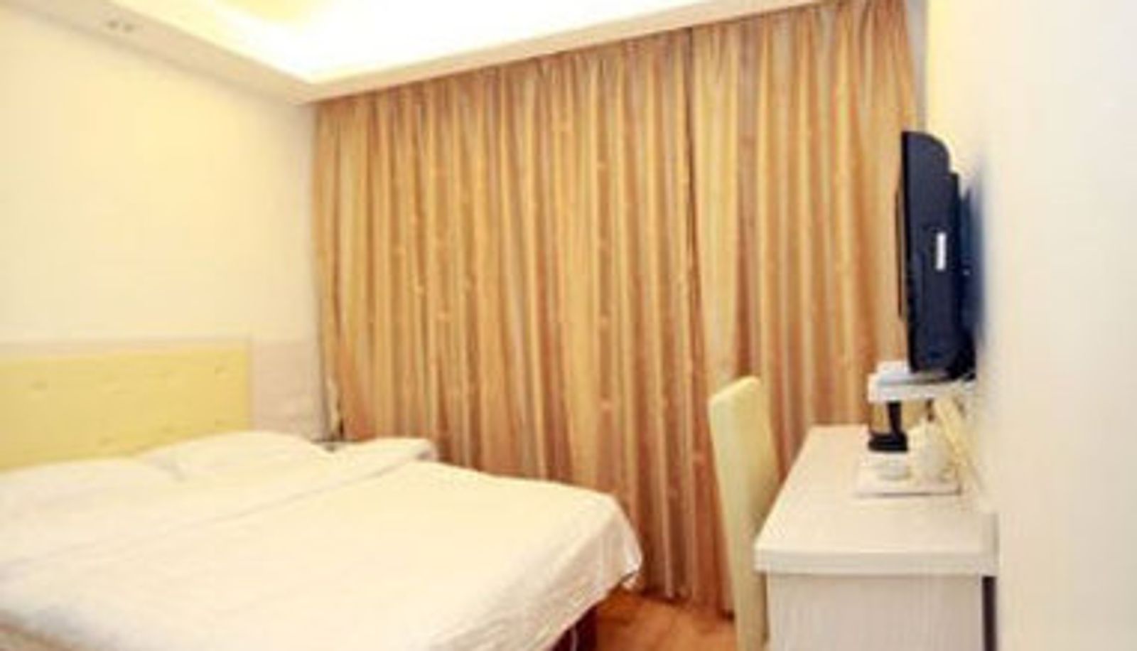 Camera - Super 8 Hotel Xiamen Guang Hua Da Sha