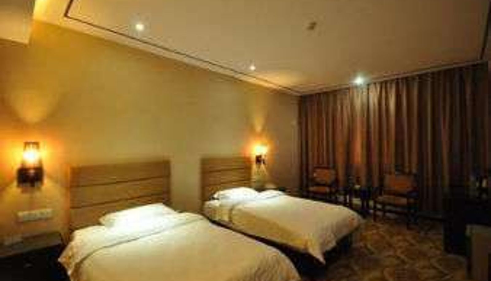Zimmer - Super 8 Hotel Zhengzhou Weft Four Road