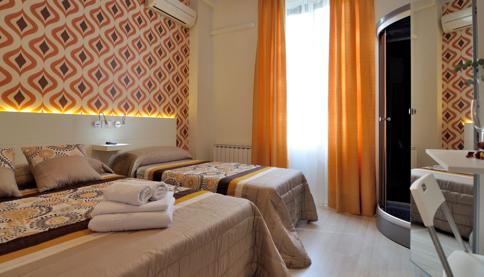 Dreibettzimmer - Hostal Far Home Plaza Mayor
