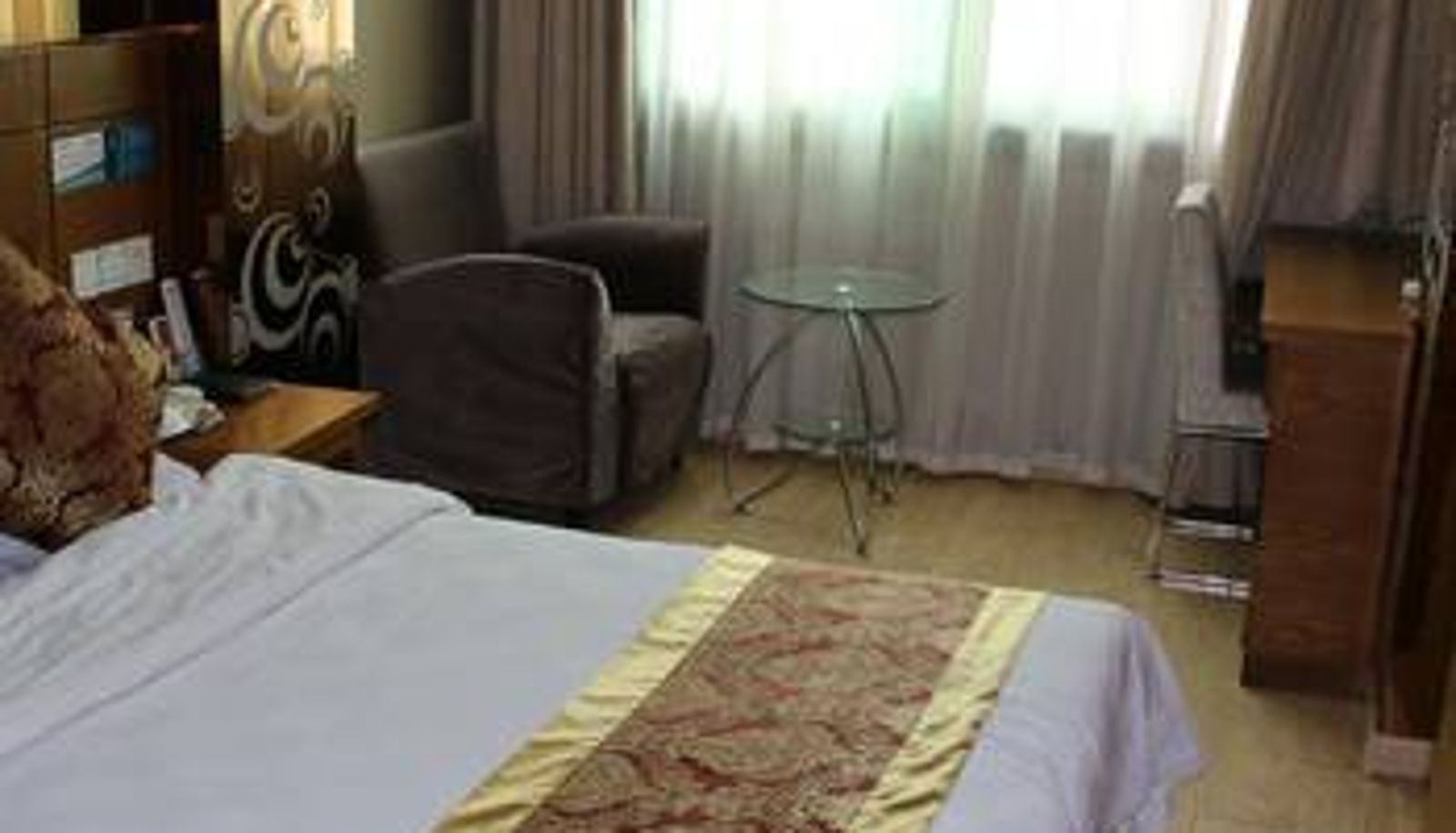 Zimmer - Paibai Hotel (Sanli Street Auto Parts City Store)