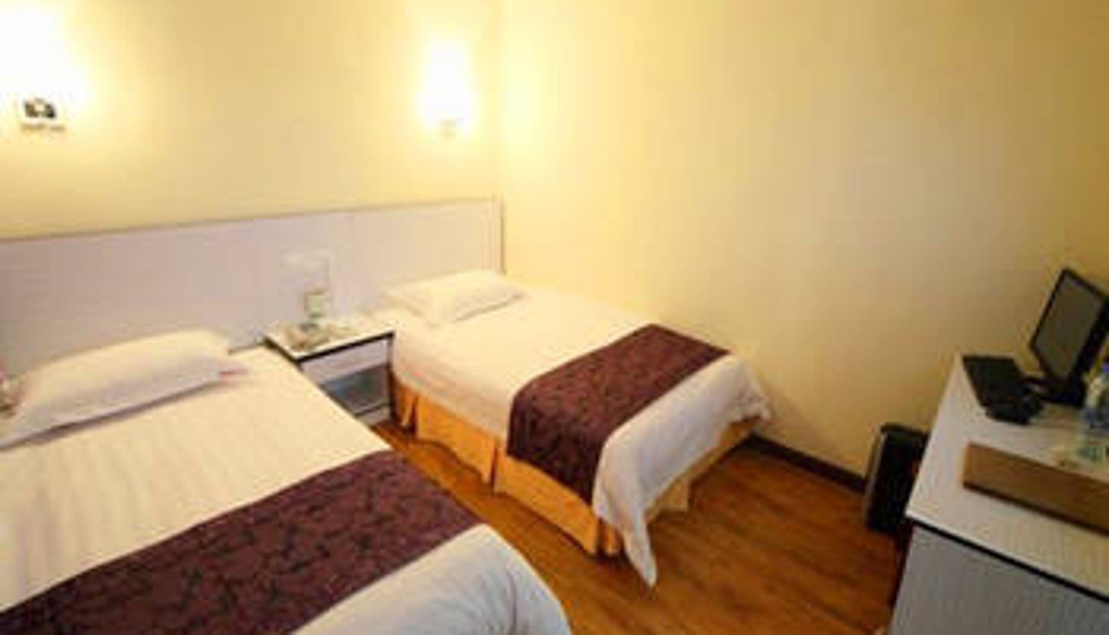 Room - City 118 Hotel