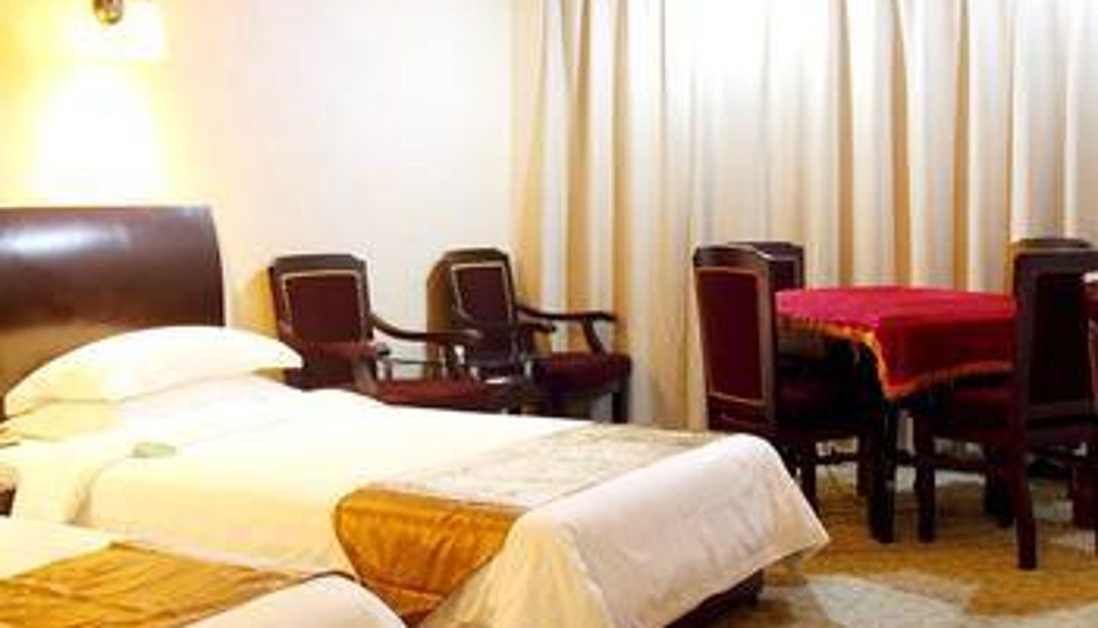 Zimmer - Yi Long Hotel