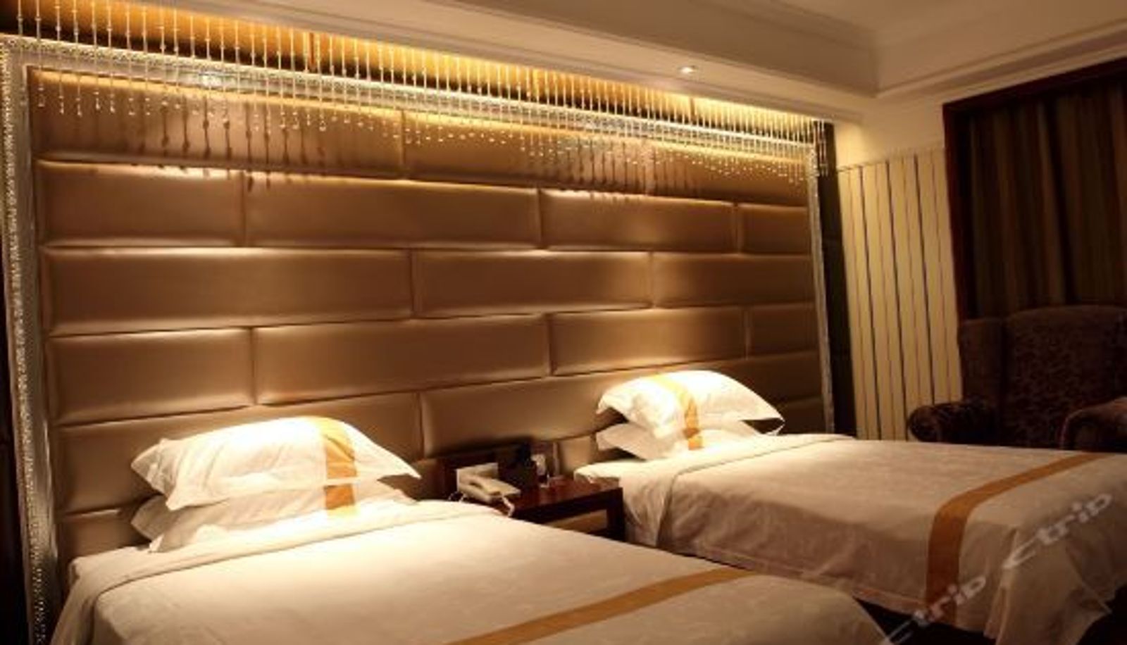 Camera business - De'an International Hotel