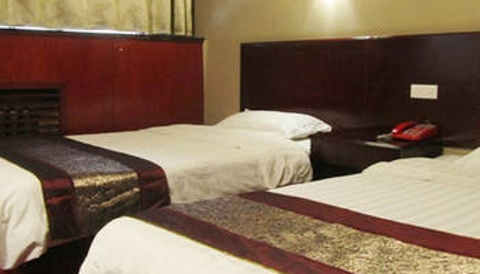 Zimmer - Luanchuan Garden Business Hotel