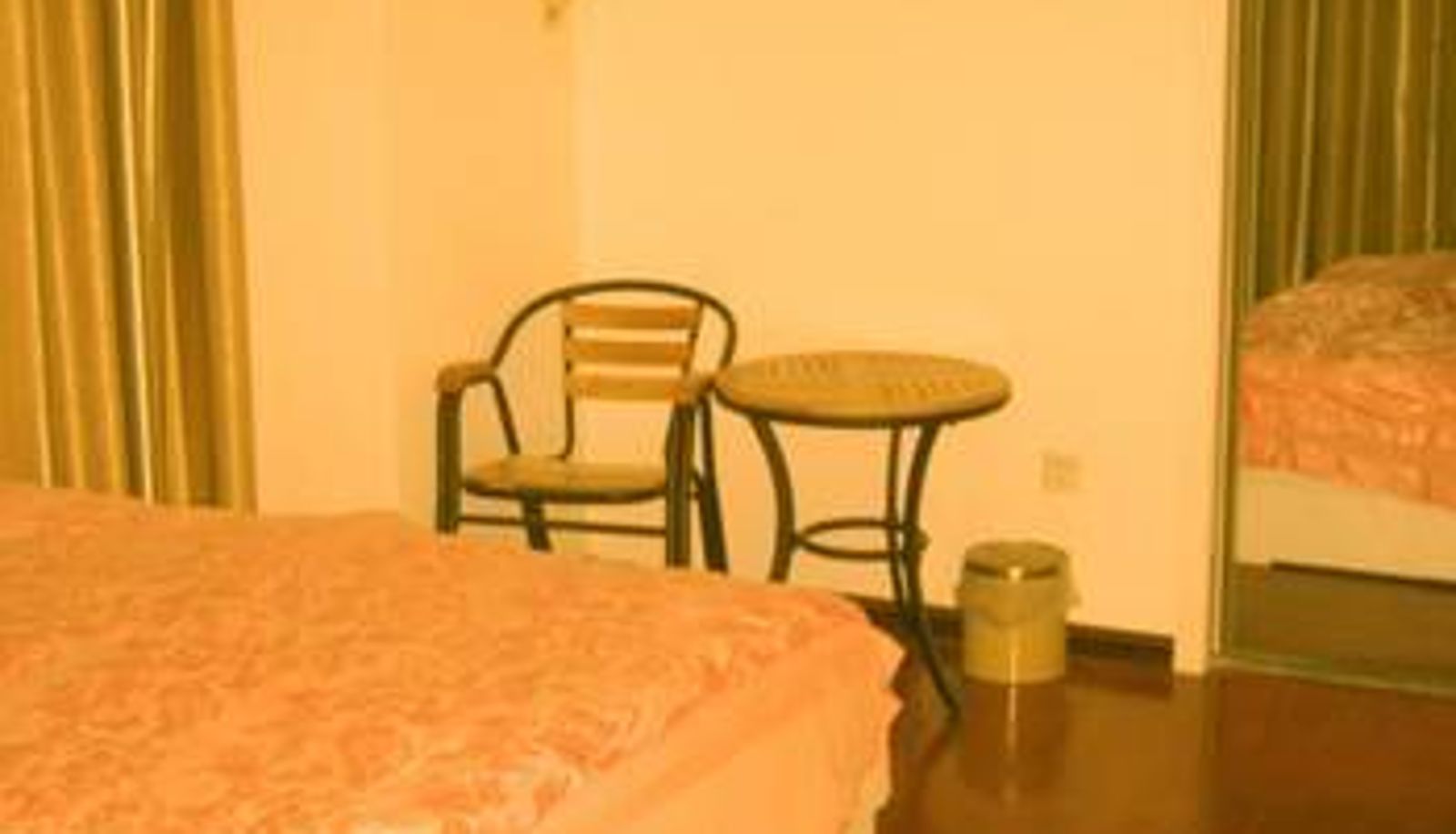 Zimmer - Luoyang Aiguo Express Hotel