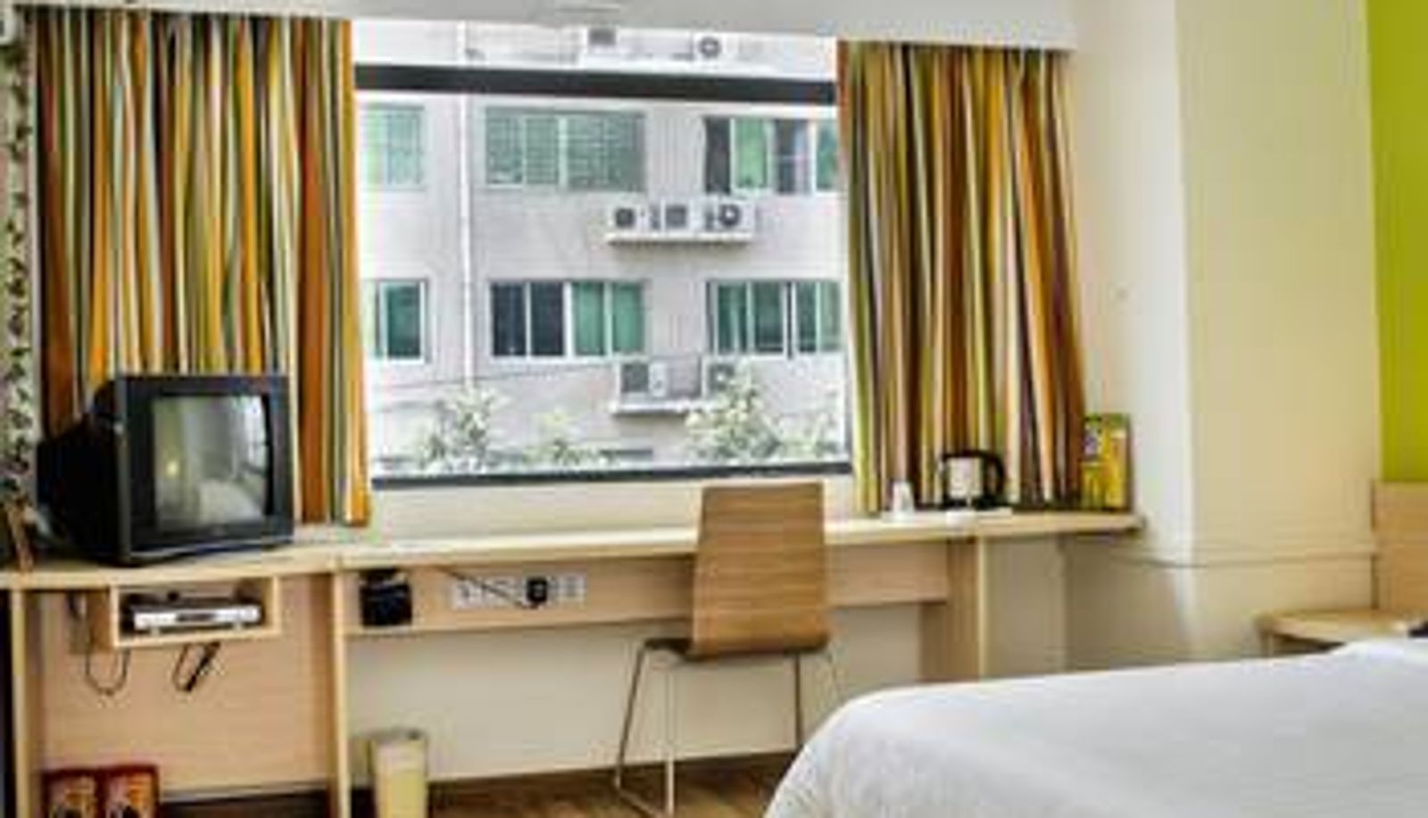 Room - 7 Days Inn (Nanjing Polytechnic Institute Dachang Metro Station)