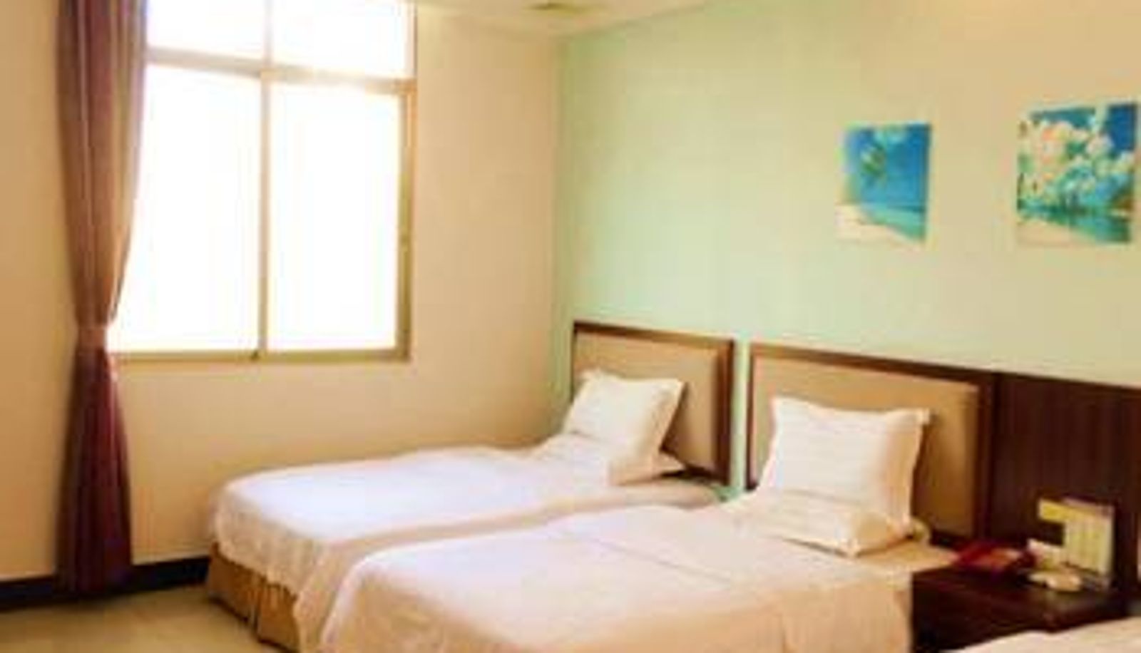 Zimmer - Maple Leaf Business Hotel