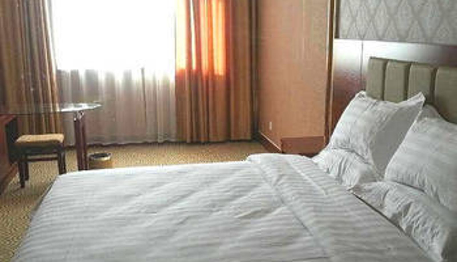 Zimmer - Kunlun Leju Business Hotel