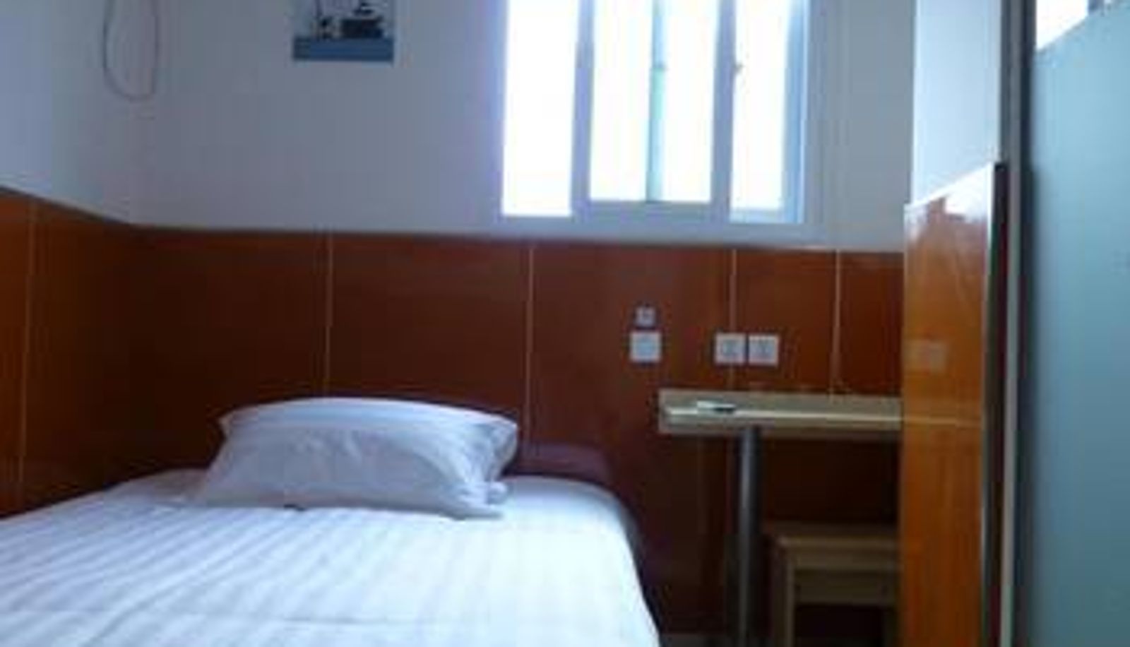 Room - 99 Hotel