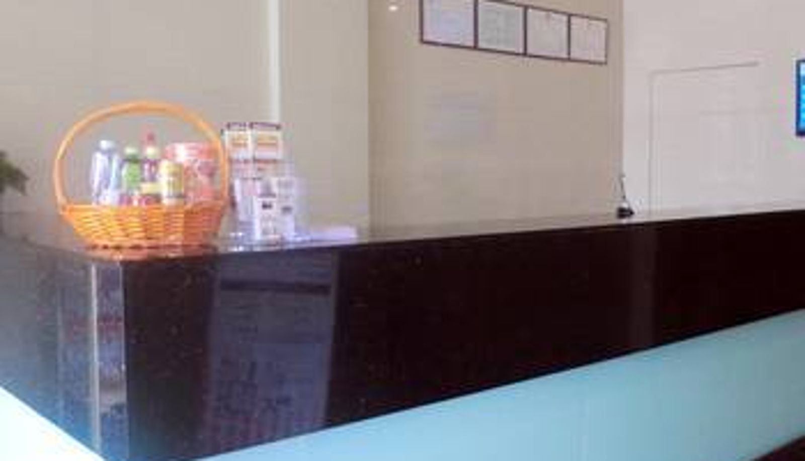 Hall - Notting Chain Hotel (South Bus Station Store)
