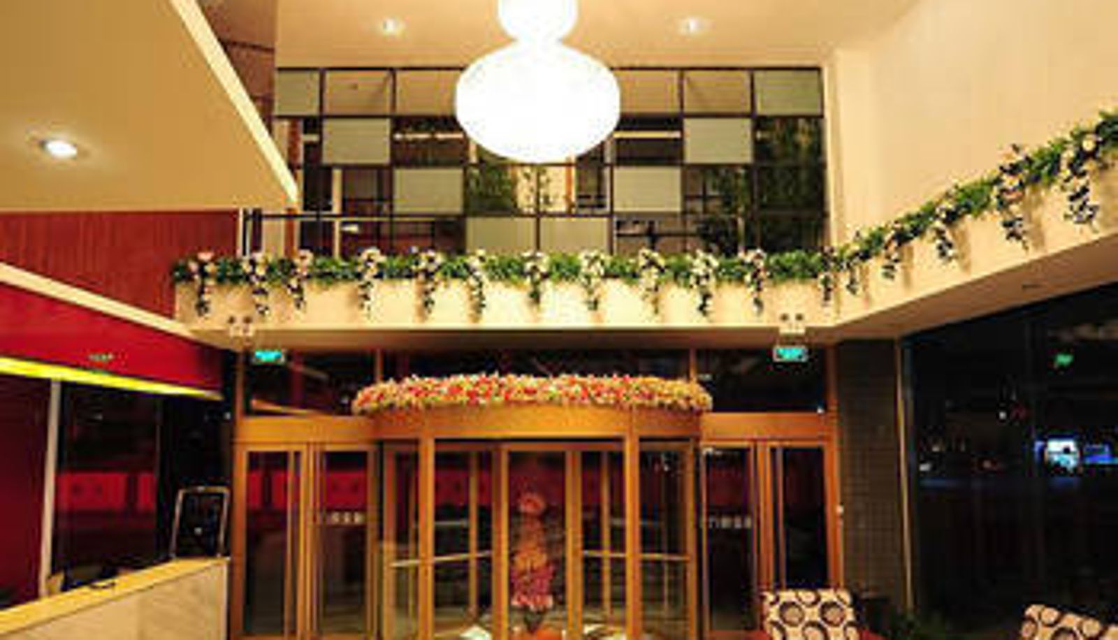 Lobby - Family Celebrity Business Hotel