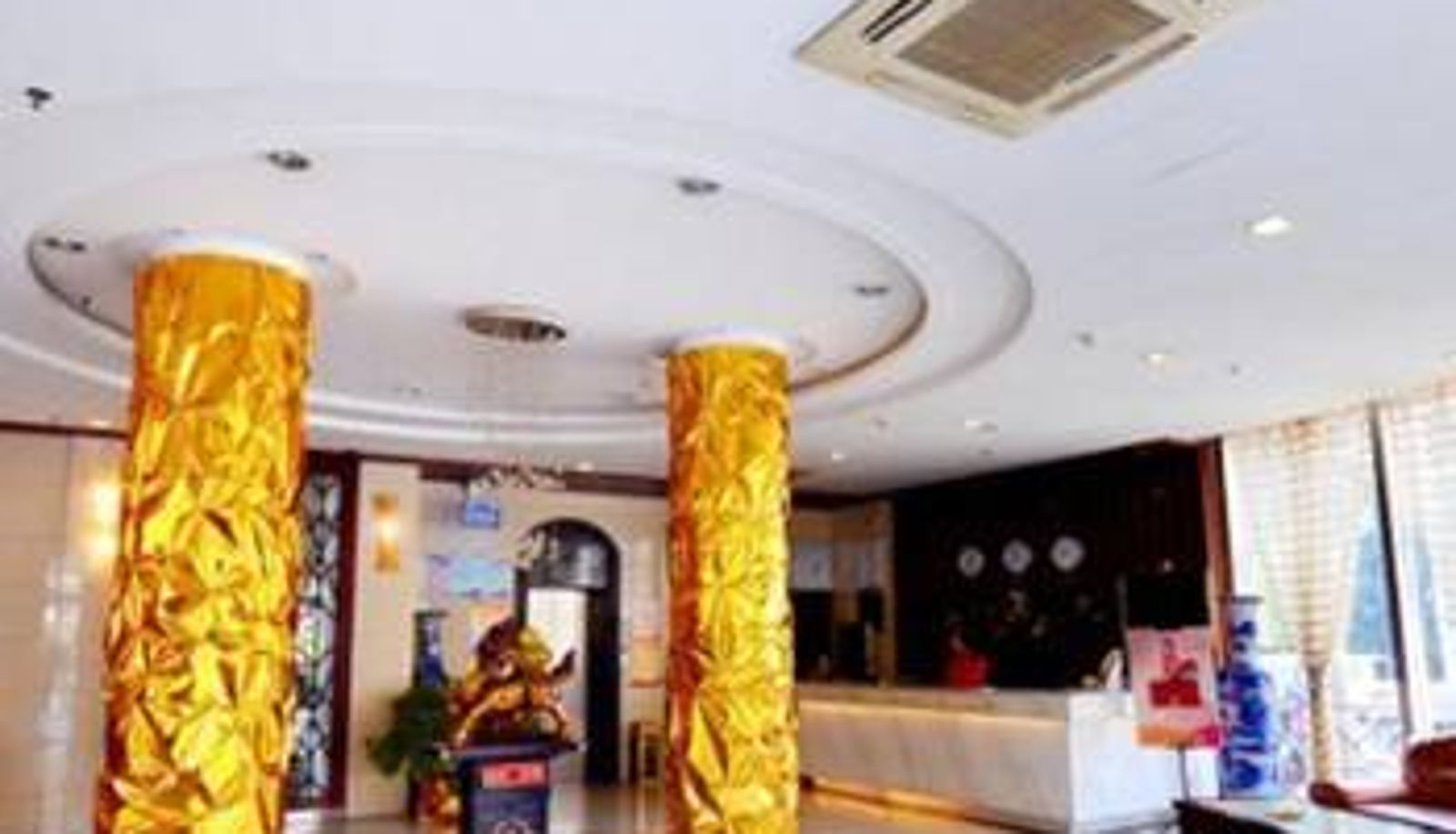 Hal - Jintai Hotel (Wuhan Optics Valley Pedestrian Street Branch)