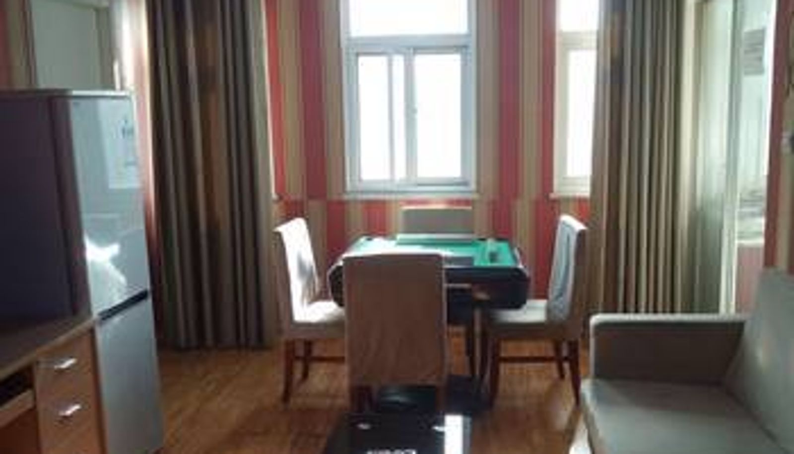 Zimmer - Guanzhong Youke Hotel (Xi'an Xiaozhai Metro Station Giant Wild Goose Pagoda Store)