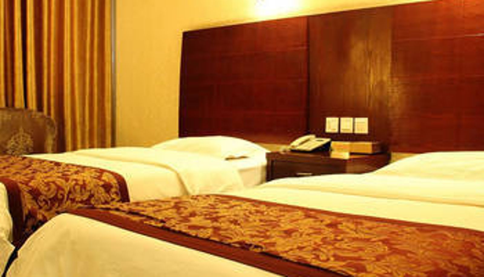 Zimmer - Phoenix Hotel