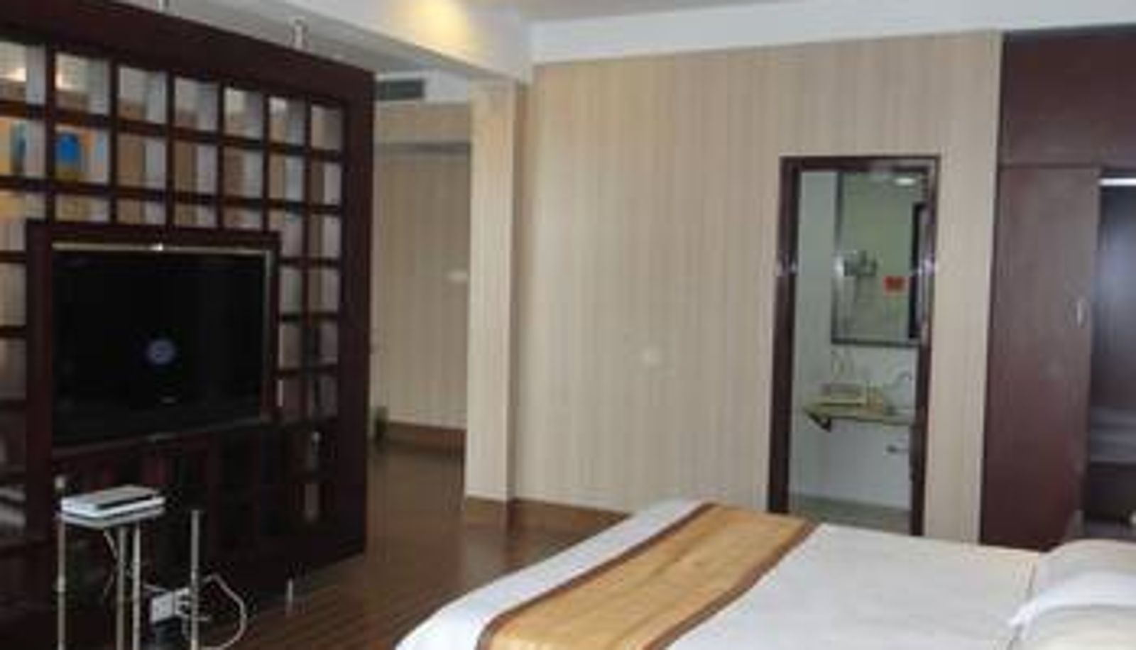 Zimmer - Shunhe Holiday Inn