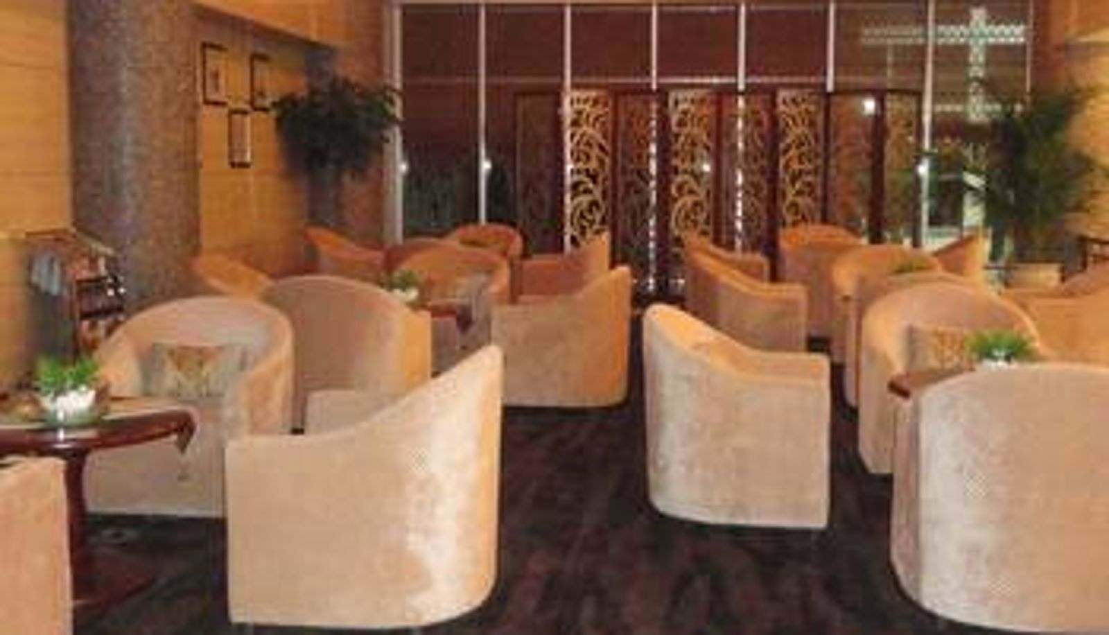 Lobby - NEU International Hotel