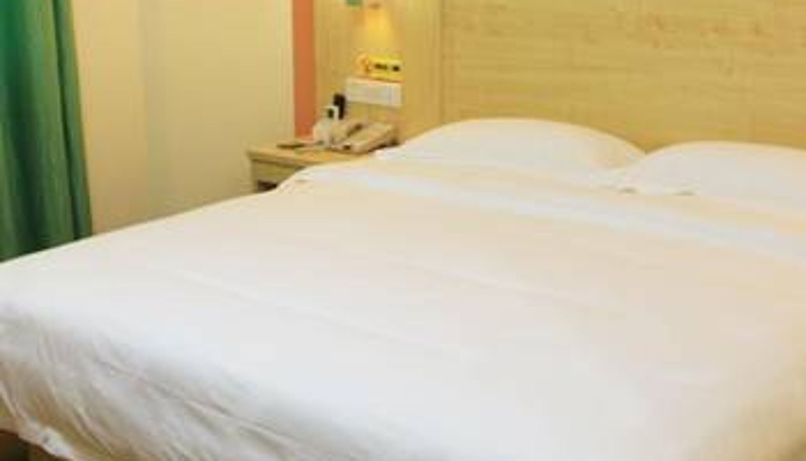 Zimmer - Bafang Express Hotel (Theater Store)
