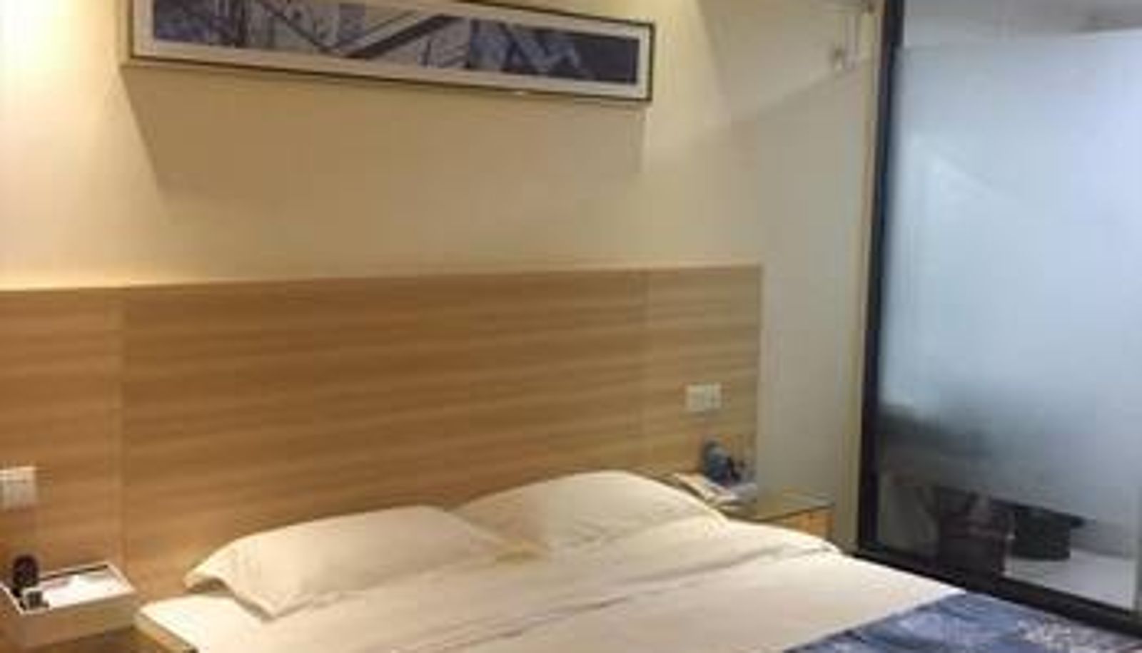Kamer - Light Stay · 369 Selected Hotel (Zhongshan Dongfeng Night Market Street Branch)