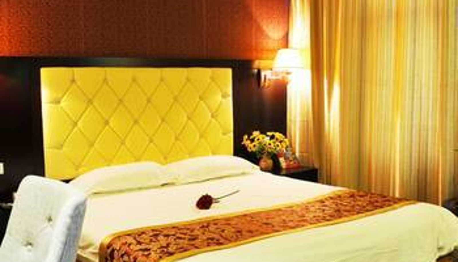 Zimmer - Crown Business Hotel (Railway Station Store)