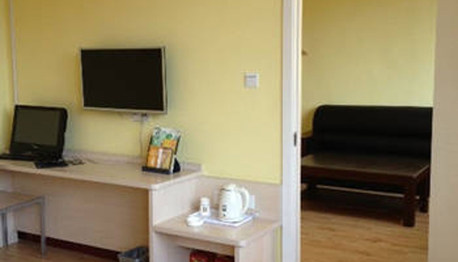 Kamer - 7 Days Hotel (Zhumadian Railway Station Branch)