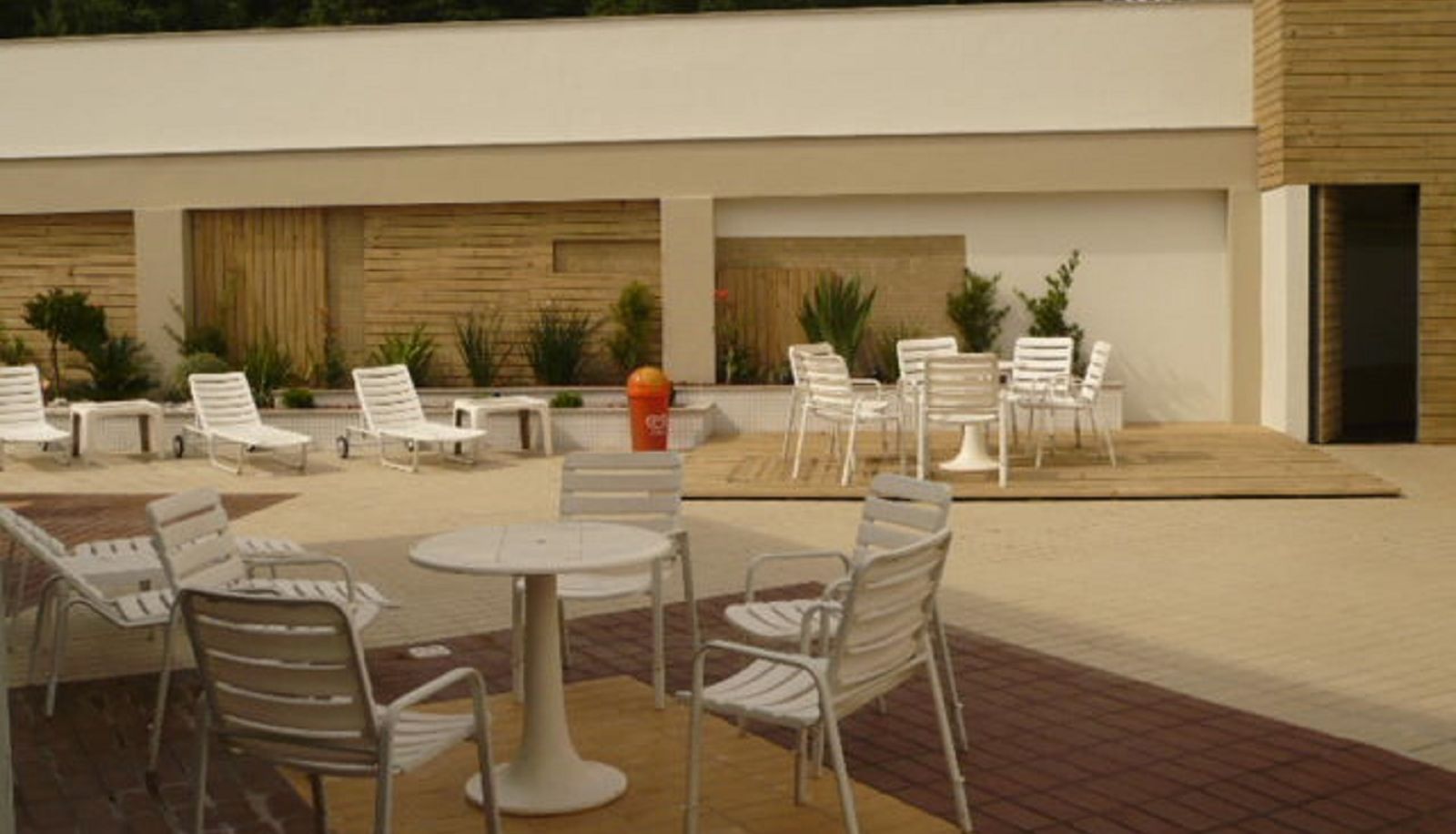 Hotel outdoor area - Hotel Renar