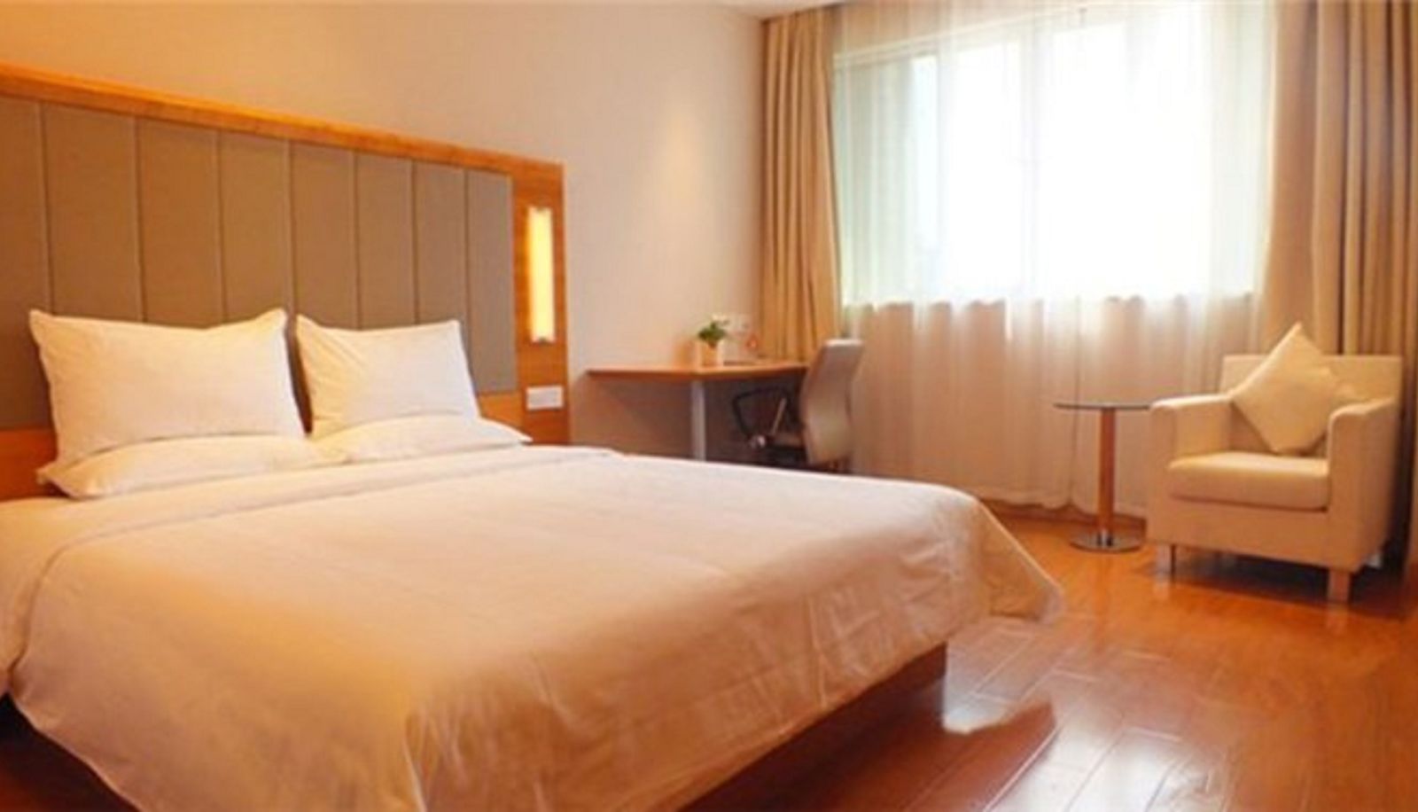 Standard room (single) - JI Hotel Hongqiao Airport