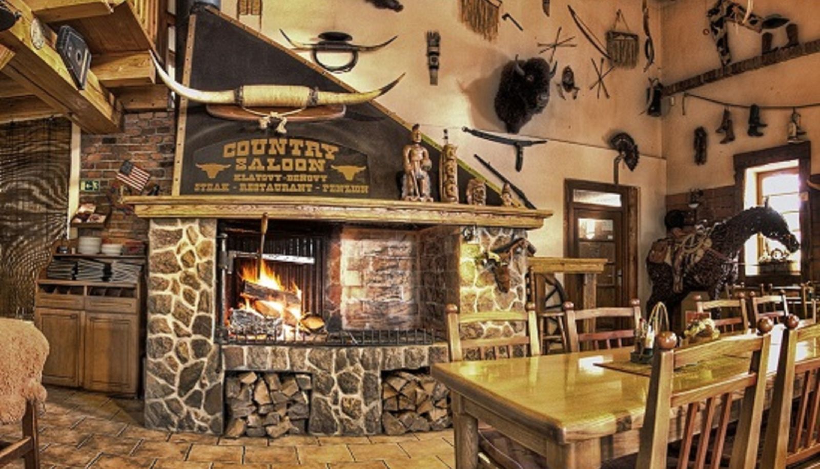 Restaurante - Country Saloon Beňovy