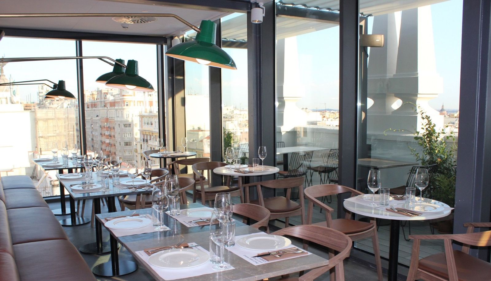 Breakfast room within the restaurant - Dear Hotel Madrid